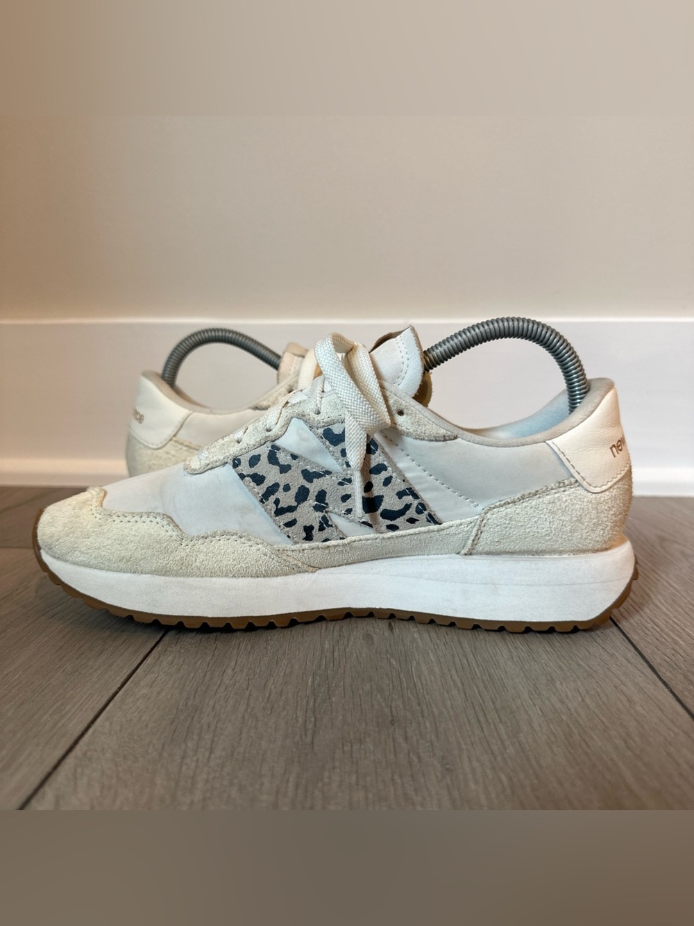 New Balance Womens Size 9 237 WS237PJ Sneakers White Leopard Print Running Shoes - Picture 9 of 13